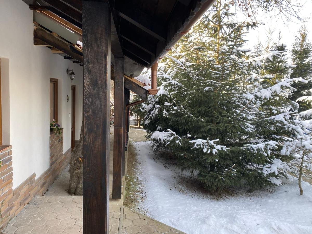 Andras Penzion Krásnohorské Podhradie Exterior foto