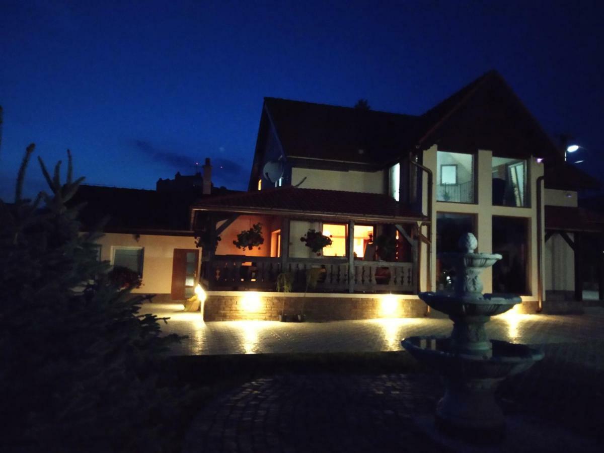 Andras Penzion Krásnohorské Podhradie Exterior foto